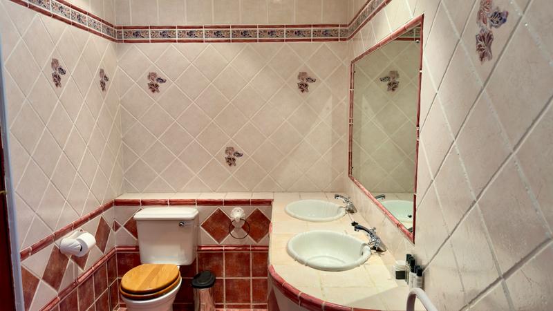 9 Bedroom Property for Sale in Hout Bay Western Cape